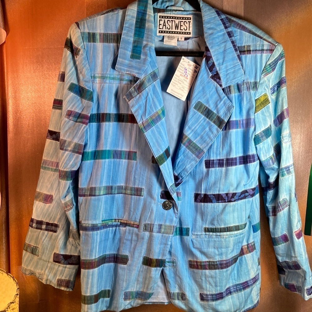 Vintage 80’s batik oversized‎ big shoulder blazer blue. Size S  40” chest 131